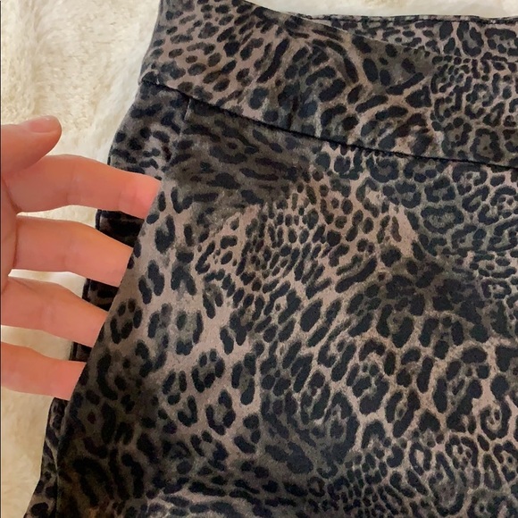 LAST CHANCE - NYDJ not your daughters jeans cheetah print pants - Picture 7 of 7